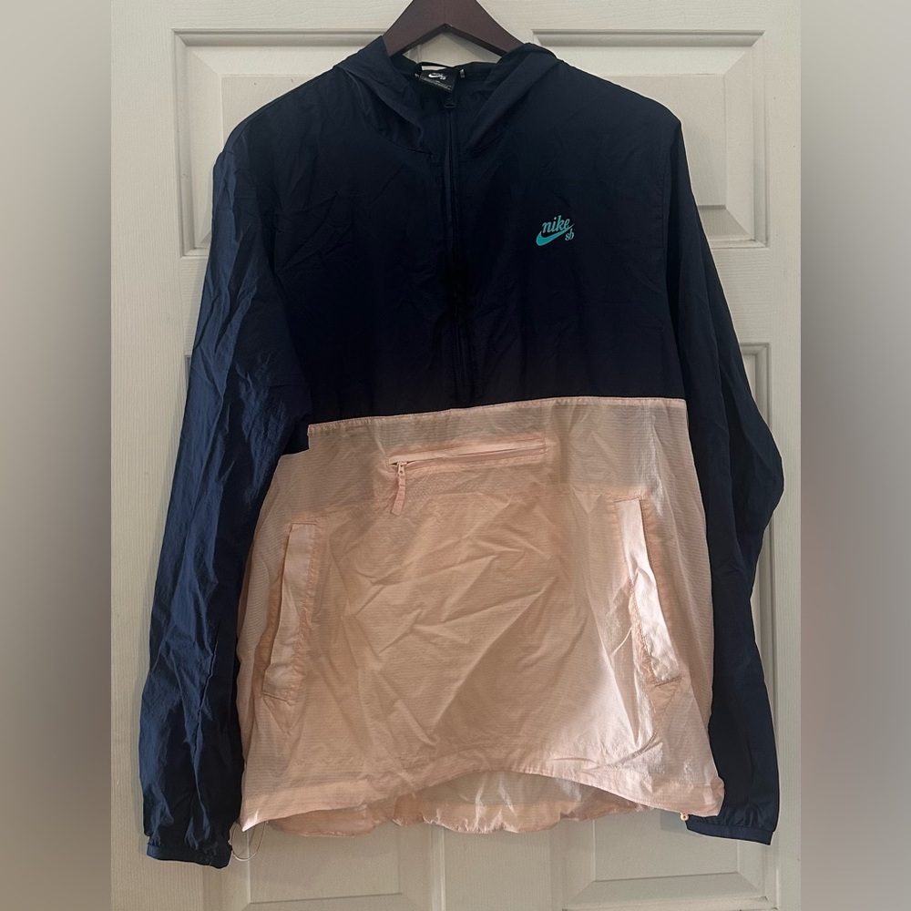 Nike SB‎ Anorak 1/2 Zip Athletic Hooded Jacket Mens Large Pink Blue Lightweight.